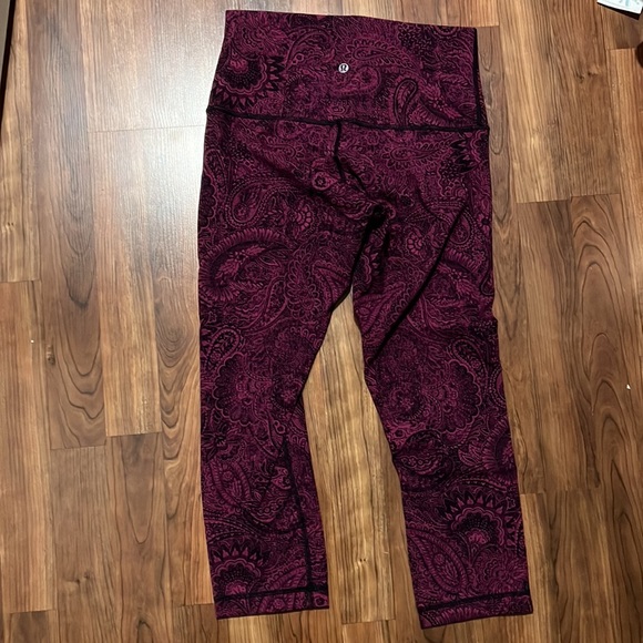 Lululemon vintage high rise leggings - Picture 2 of 4